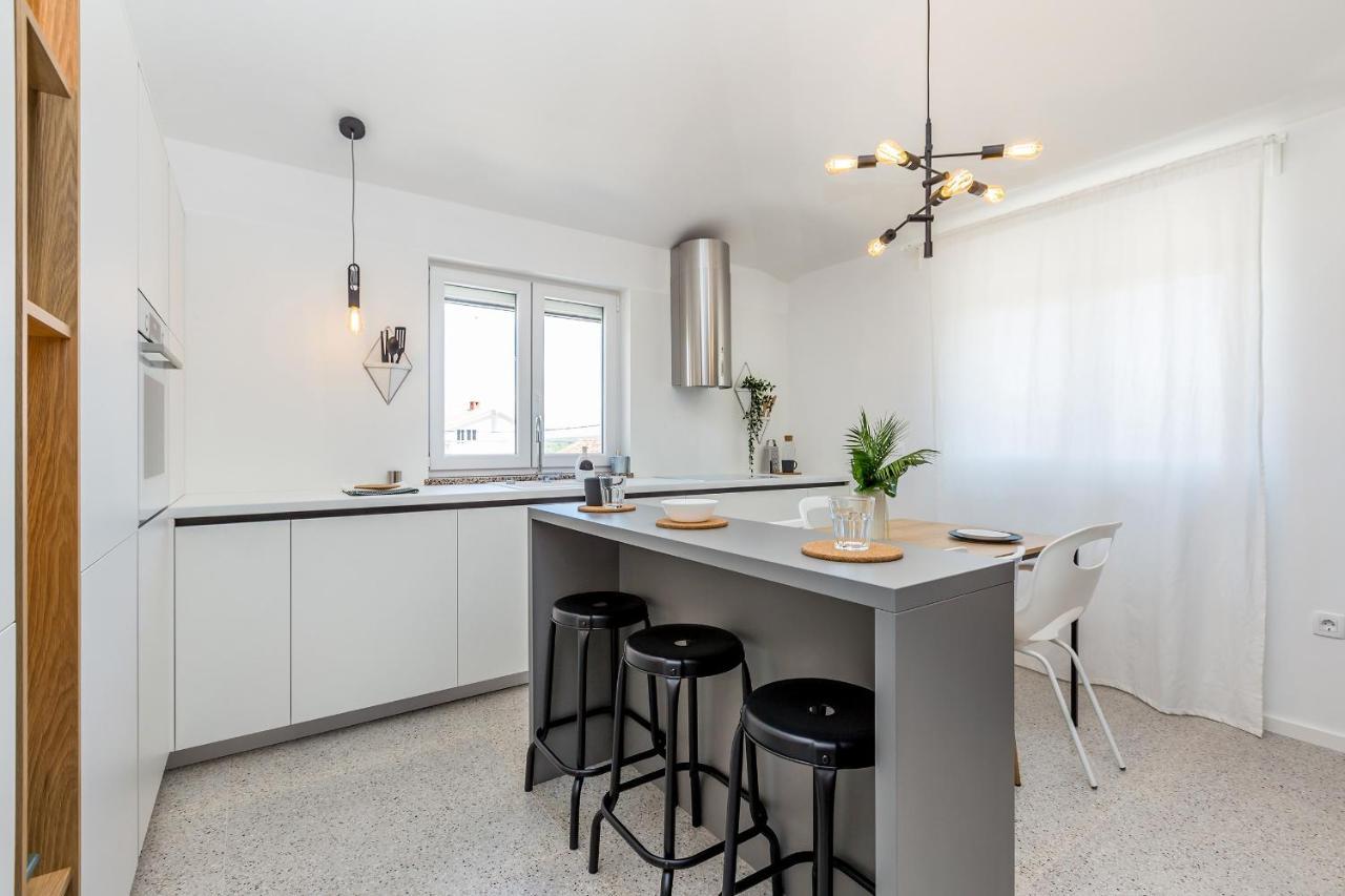 Apartment Laurus Salatić Zewnętrze zdjęcie