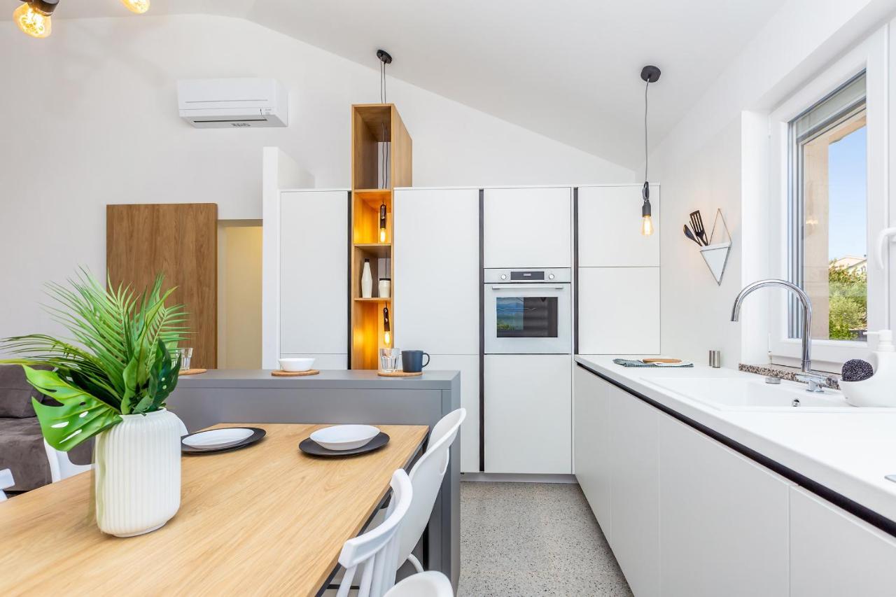 Apartment Laurus Salatić Zewnętrze zdjęcie